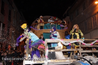 Carnevale di Ronciglione 2016 - Raccogliendo le mascherate del tempo