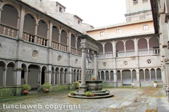 I chiostri e il santuario della Madonna della Quercia