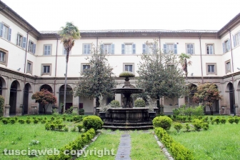 I chiostri e il santuario della Madonna della Quercia