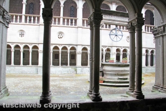 I chiostri e il santuario della Madonna della Quercia