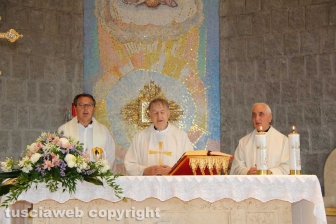 Viterbo - I cinquant'anni di sacerdozio di don Giosy Cento