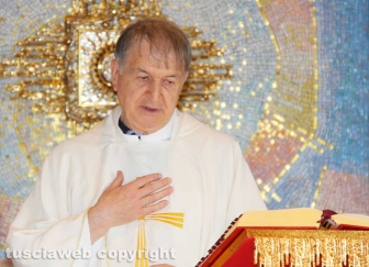 Viterbo - I cinquant'anni di sacerdozio di don Giosy Cento