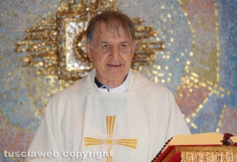 Viterbo - I cinquant'anni di sacerdozio di don Giosy Cento