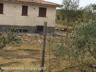 Maltempo - Una casa di Monterazzano colpita dalla tromba d'aria