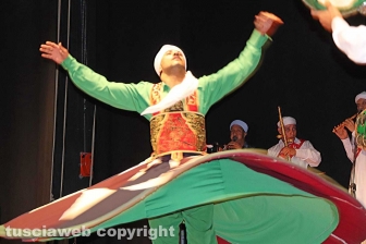 I dervisci al teatro Caffeina