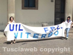 I dipendenti di Villa Rosa in piazza