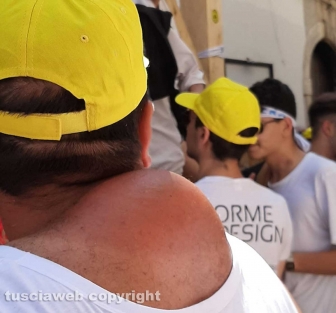 I facchini alla festa dei Gigli di Nola