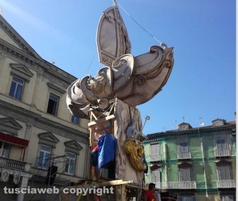 I facchini alla festa dei Gigli di Nola