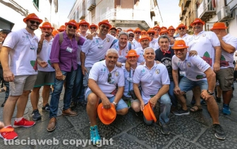 I facchini alla festa dei Gigli di Nola