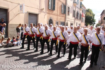 I facchini per le vie della città per il giro delle Sette chiese