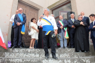 I facchini sfilano per la città