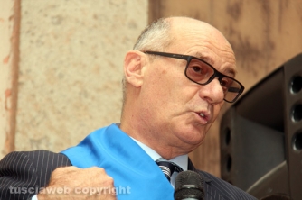 I facchini sfilano per la città