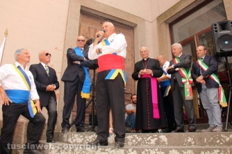 I facchini sfilano per la città