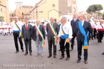 I facchini sfilano per la città