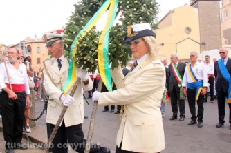 I facchini sfilano per la città