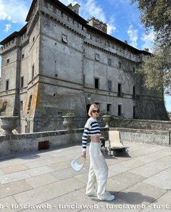 Chiara Ferragni in tour per la Tuscia