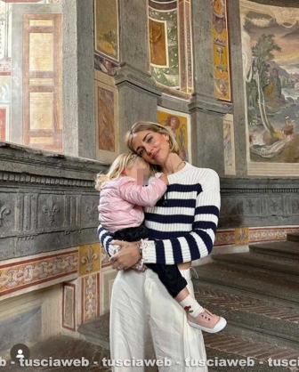Chiara Ferragni e la figlia Vittoria a palazzo Farnese