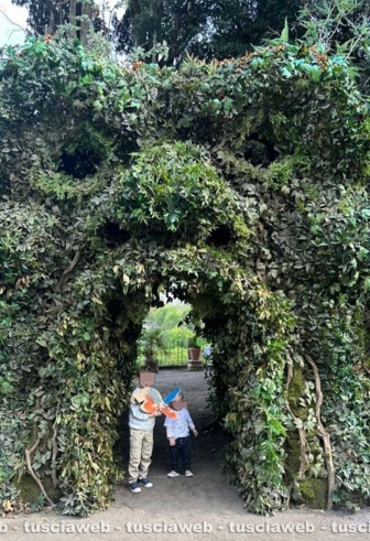 Bomarzo - Leo e Vittoria al parco dei mostri