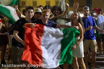 Sport - Calcio - I festeggiamenti dei tifosi dopo la vittoria dell'Italia