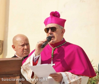 Civitavecchia - il vescovo Gianrico Ruzza