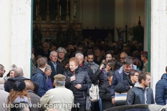 Gallese - I funerali del parà Tiziano Celoni
