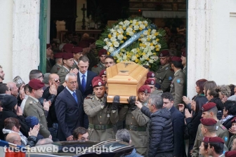 Gallese - I funerali del parà Tiziano Celoni