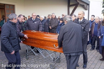 I funerali della famiglia Bastiani