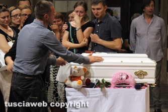 Orte Scalo - I funerali della piccola Giulia Stavila