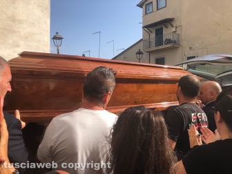 Fabrica di Roma - I funerali di Anthony Gentili