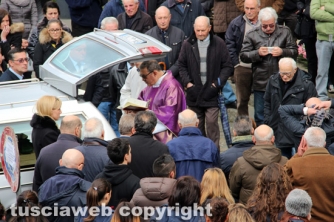 Grotte di Castro  -  I funerali di Cristina Cappelloni
