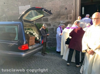 Viterbo - I funerali di don Angelo Gargiuli