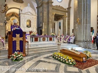 Viterbo - I funerali di don Angelo Massi