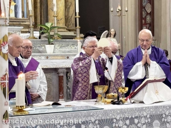 Valentano - I funerali di don Franco Magalotti