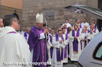 Viterbo - I funerali di don Giampaolo Manca