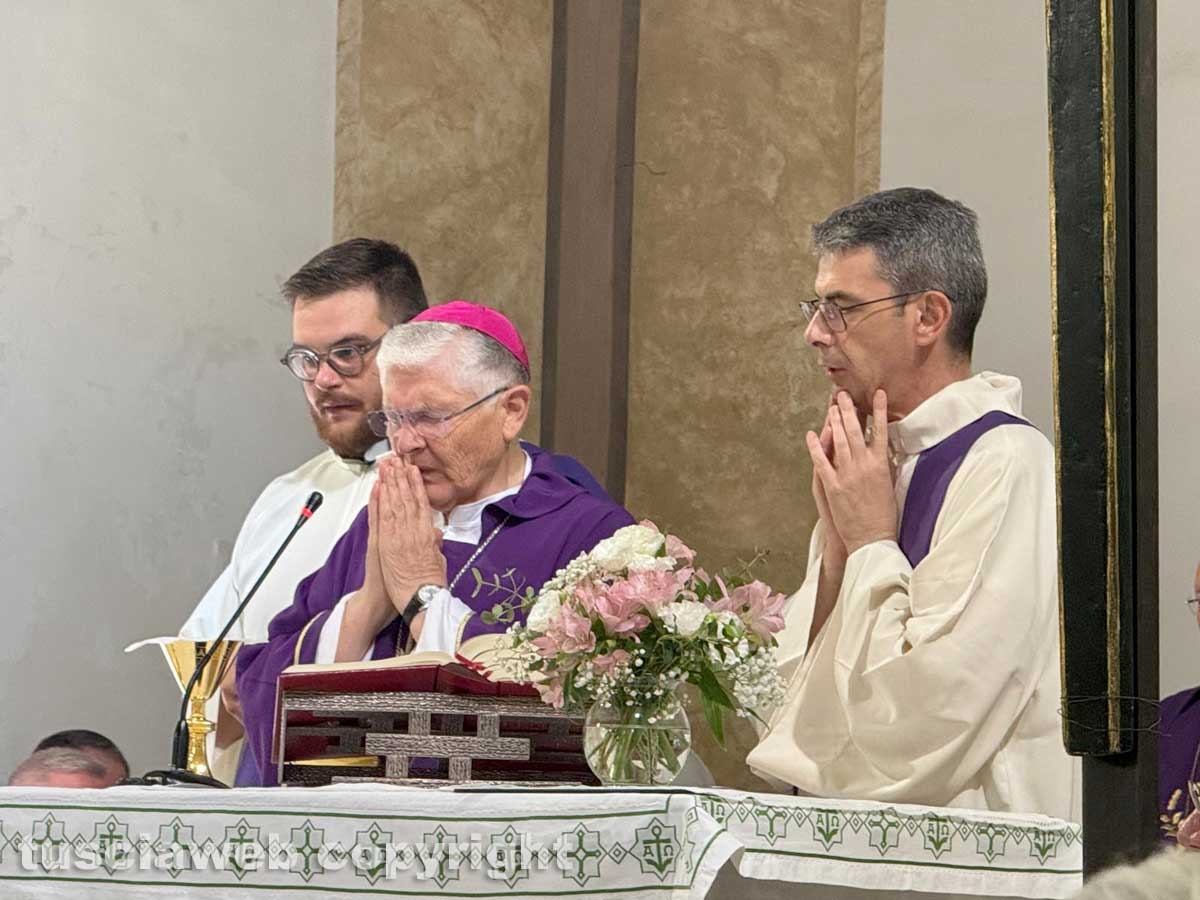 Viterbo - I funerali di don Ivo Bruni - Il vescovo Orazio Francesco Piazza