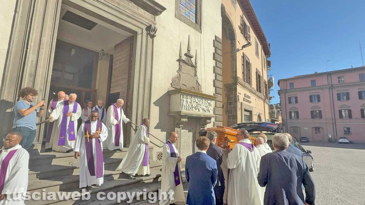 Viterbo - I funerali di don Ivo Bruni