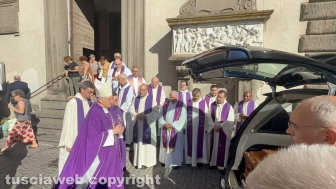 Viterbo - I funerali di don Ivo Bruni
