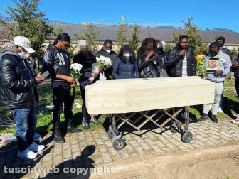 I funerali di Enogieru Orobosa