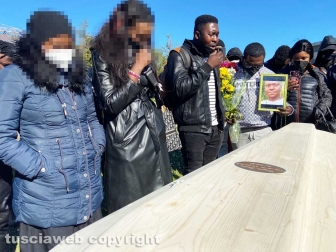I funerali di Enogieru Orobosa