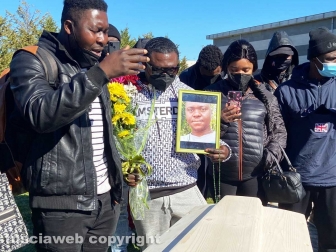I funerali di Enogieru Orobosa