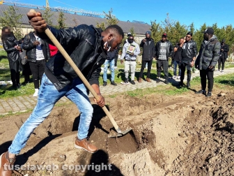I funerali di Enogieru Orobosa