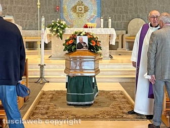 I funerali di Enrico Pesci