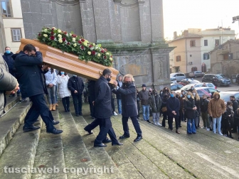 Viterbo - I funerali di Enzo Colasuonno