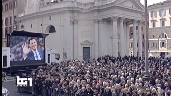 Roma - Nella chiesa degli artisti a piazza del Popolo i funerali di Fabrizio Frizzi