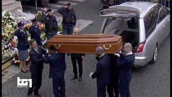 Roma - Nella chiesa degli artisti a piazza del Popolo i funerali di Fabrizio Frizzi