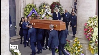 Roma - Nella chiesa degli artisti a piazza del Popolo i funerali di Fabrizio Frizzi