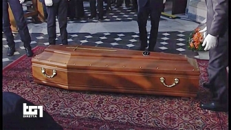 Roma - Nella chiesa degli artisti a piazza del Popolo i funerali di Fabrizio Frizzi