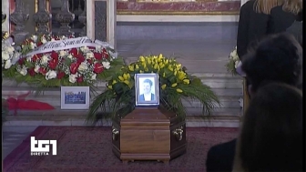 Roma - Nella chiesa degli artisti a piazza del Popolo i funerali di Fabrizio Frizzi