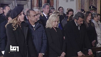 Roma - Nella chiesa degli artisti a piazza del Popolo i funerali di Fabrizio Frizzi