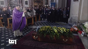 Roma - Nella chiesa degli artisti a piazza del Popolo i funerali di Fabrizio Frizzi